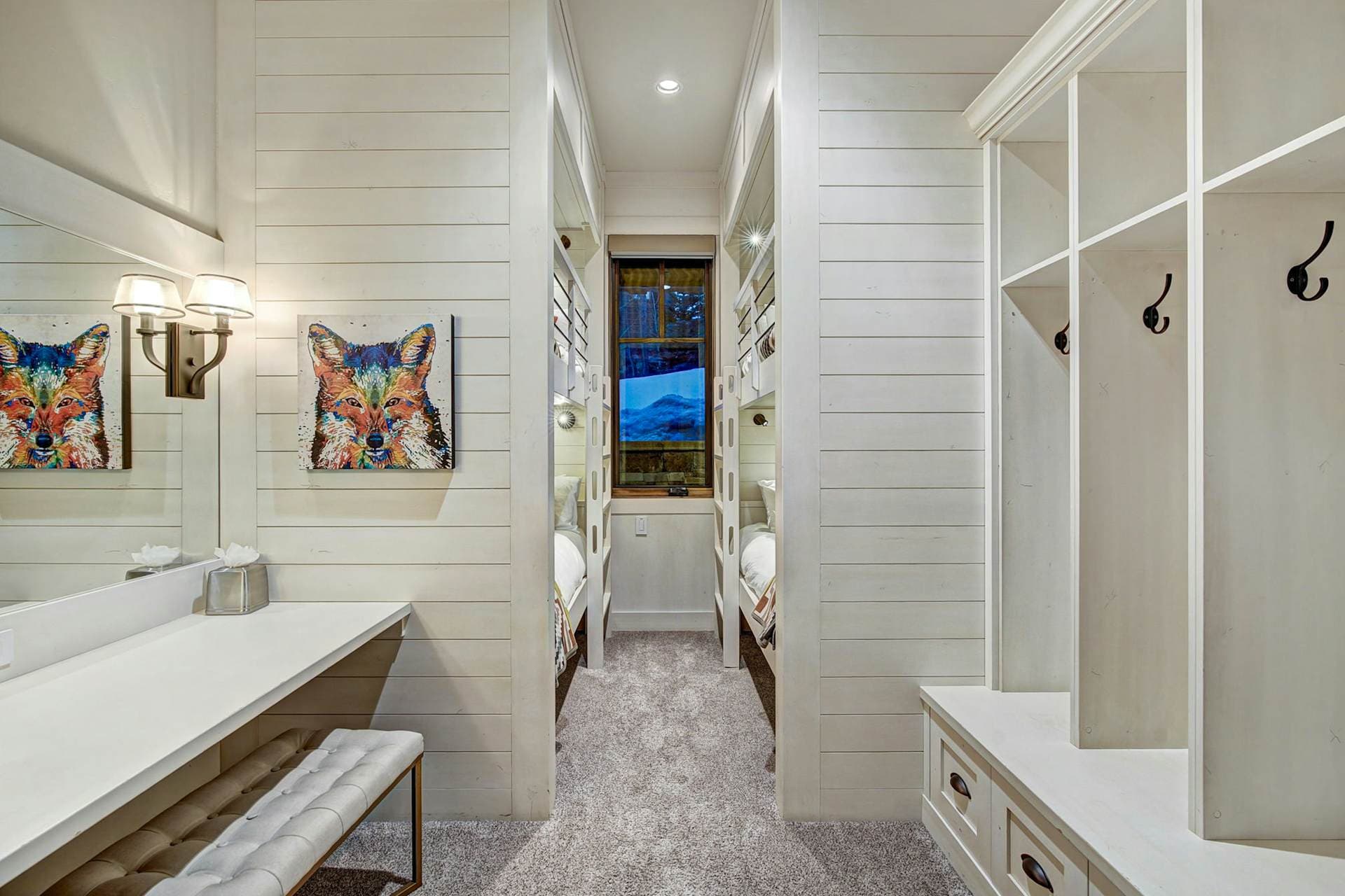 Skiers Palace - Image 32