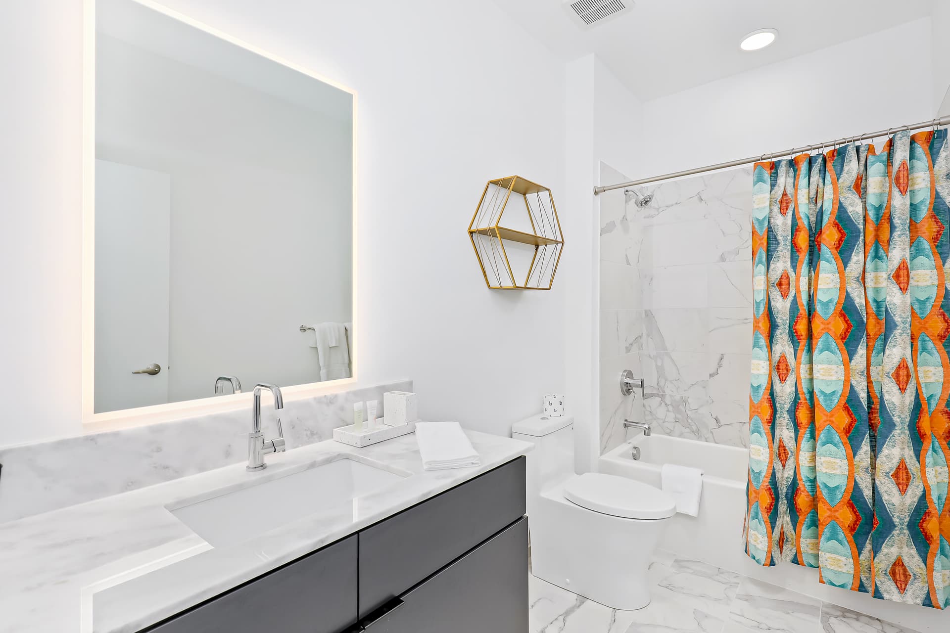 Eve on the River 407 - Image 15