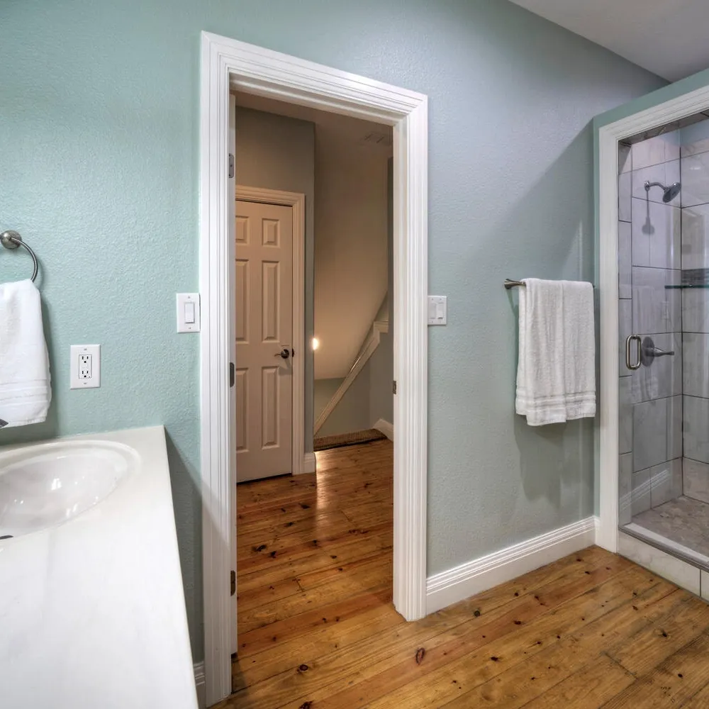 Moxy's Beach House - Image 37