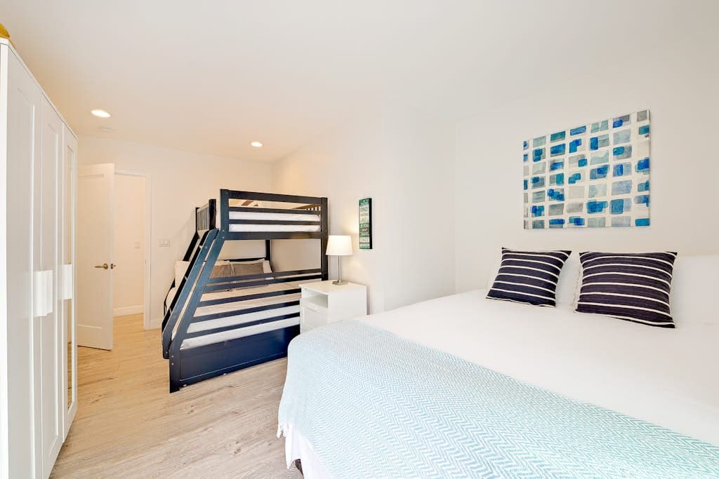 Retreat Compound - Image 17