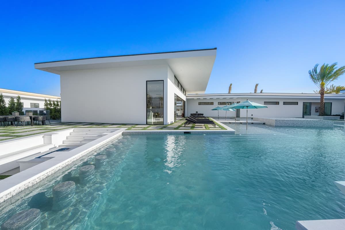 Bravo Villa #10 - Image 59