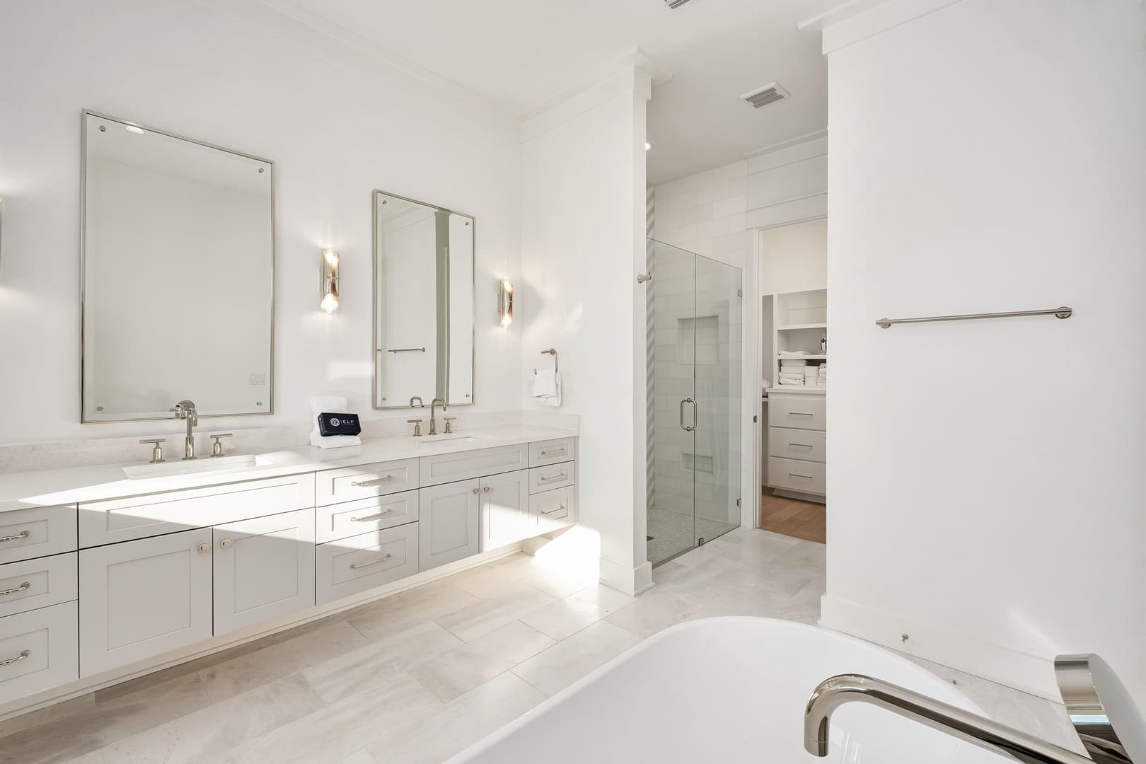 Pelayo Solage - Image 32