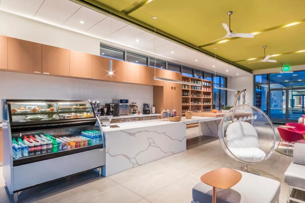 Majestic Mountain View - Image 38