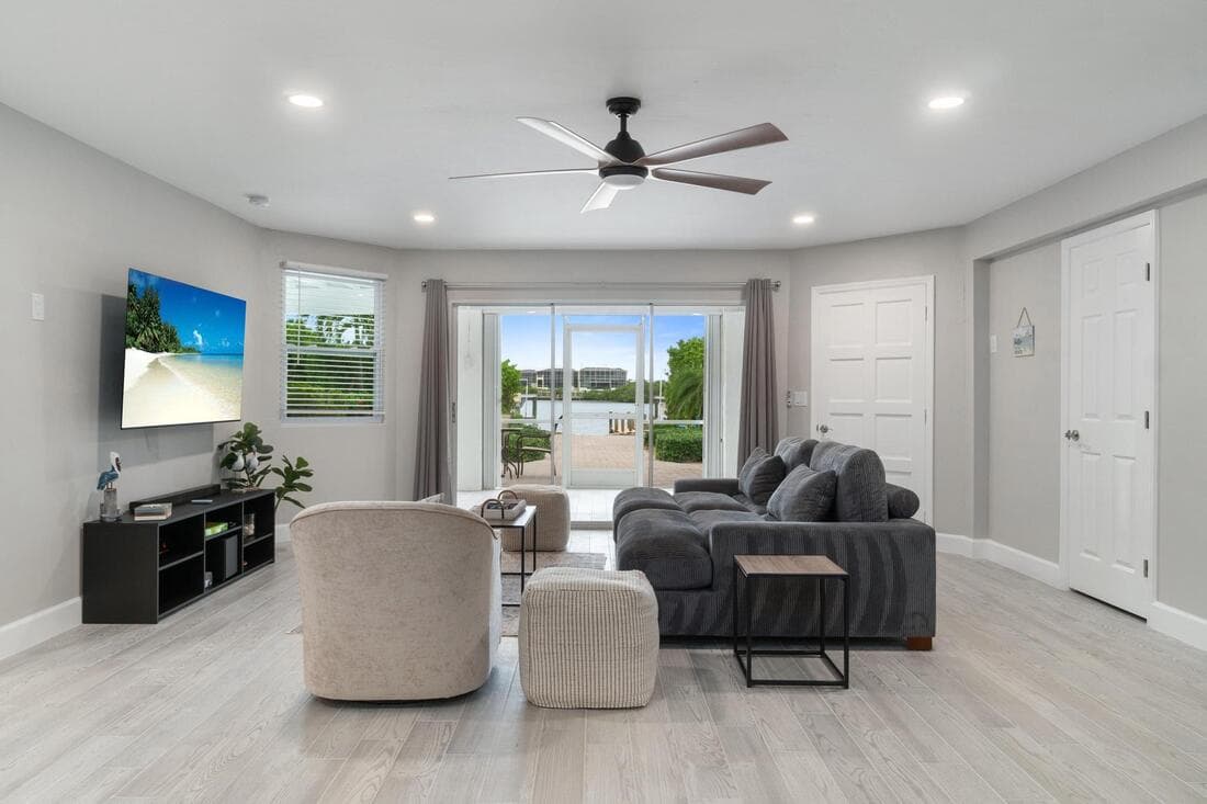 Bayside Retreat - Image 3