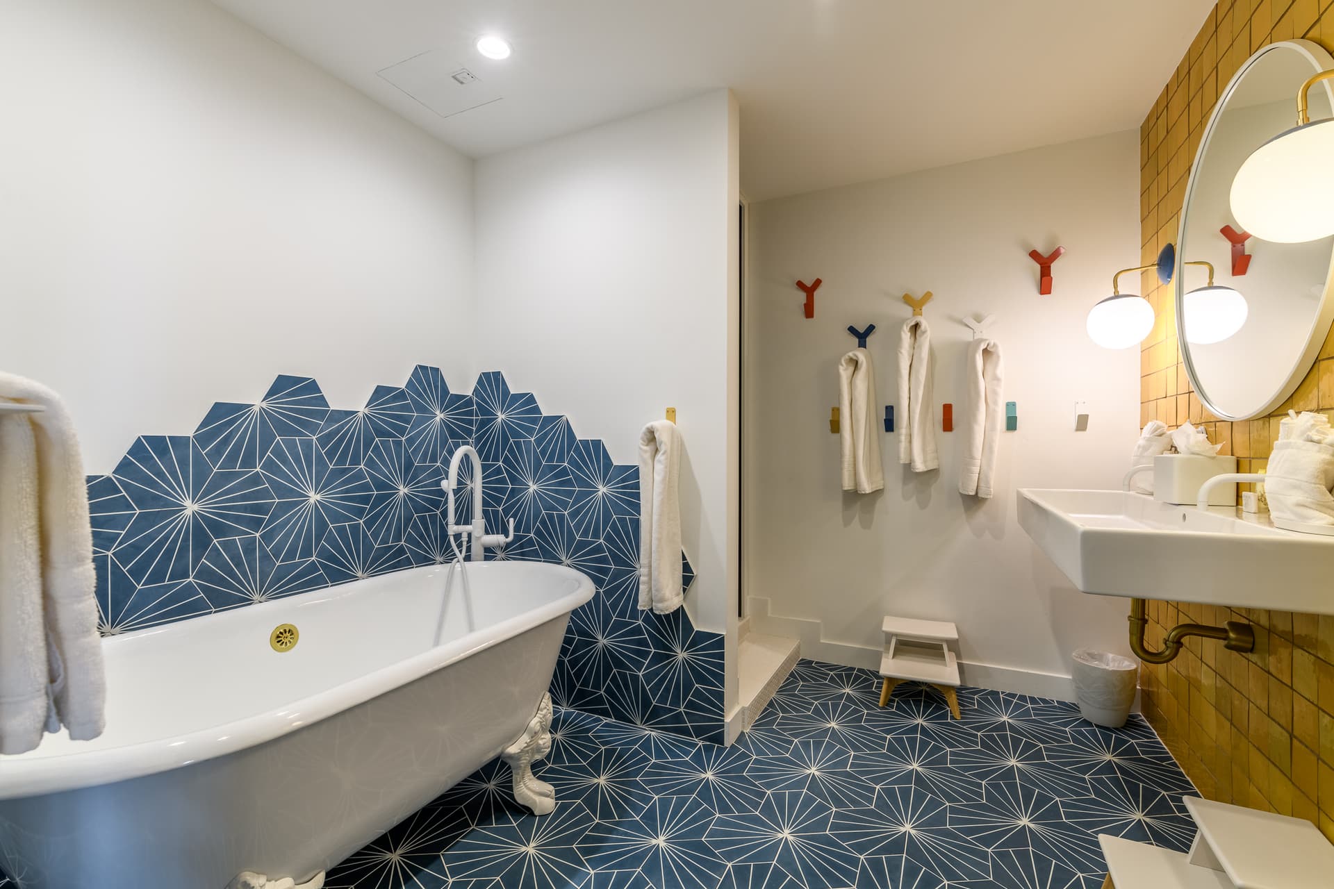 Sky High at the Plaza - Image 49