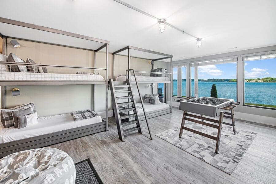 Sterling on Strawpocket - Image 43