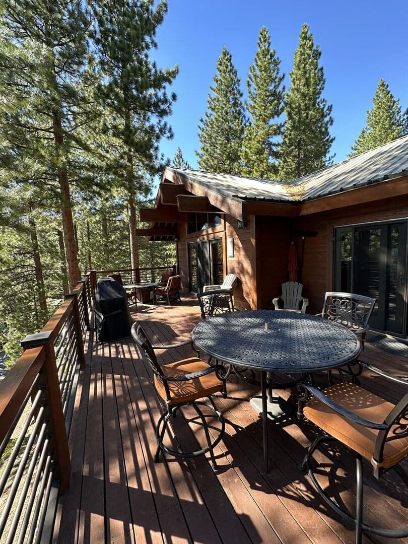 Lariat House - Image 23