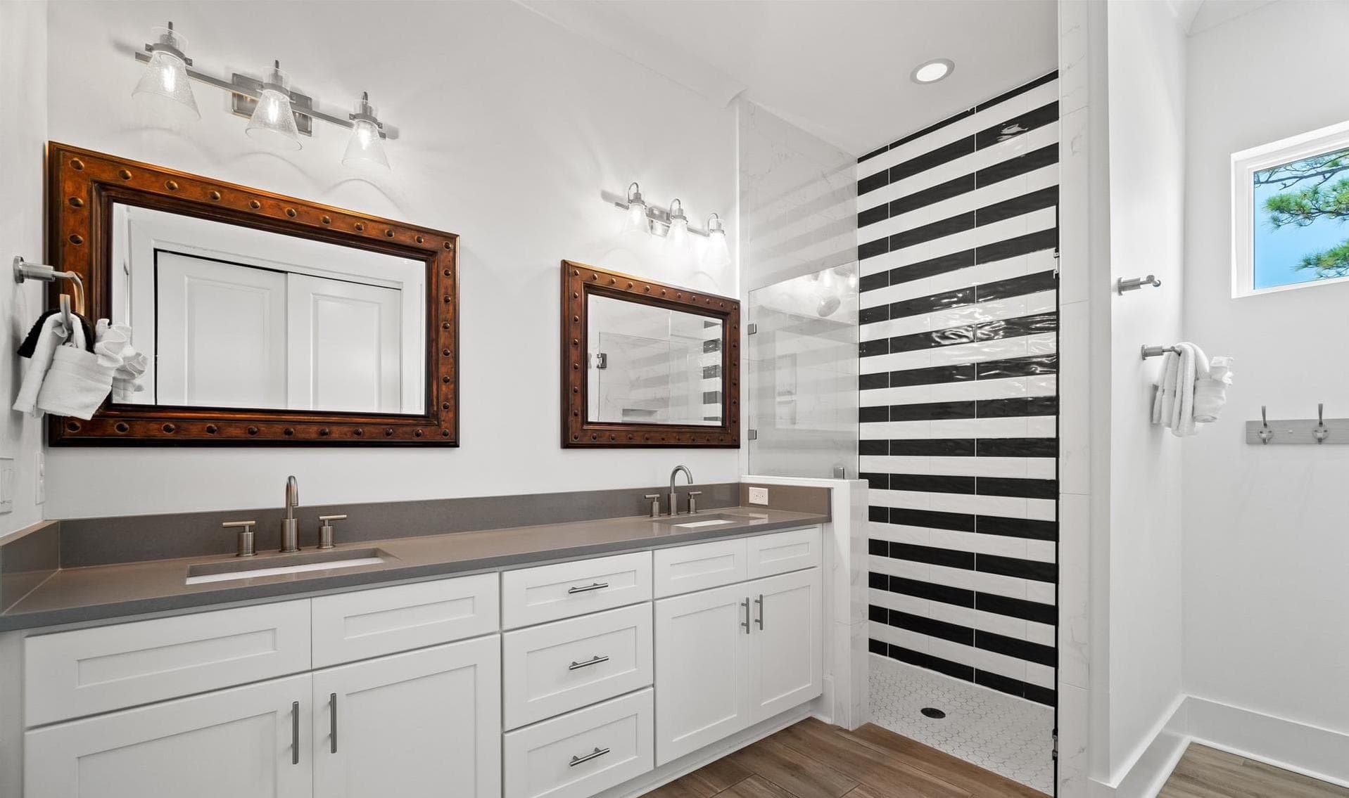 Sea Dreaming - Image 35