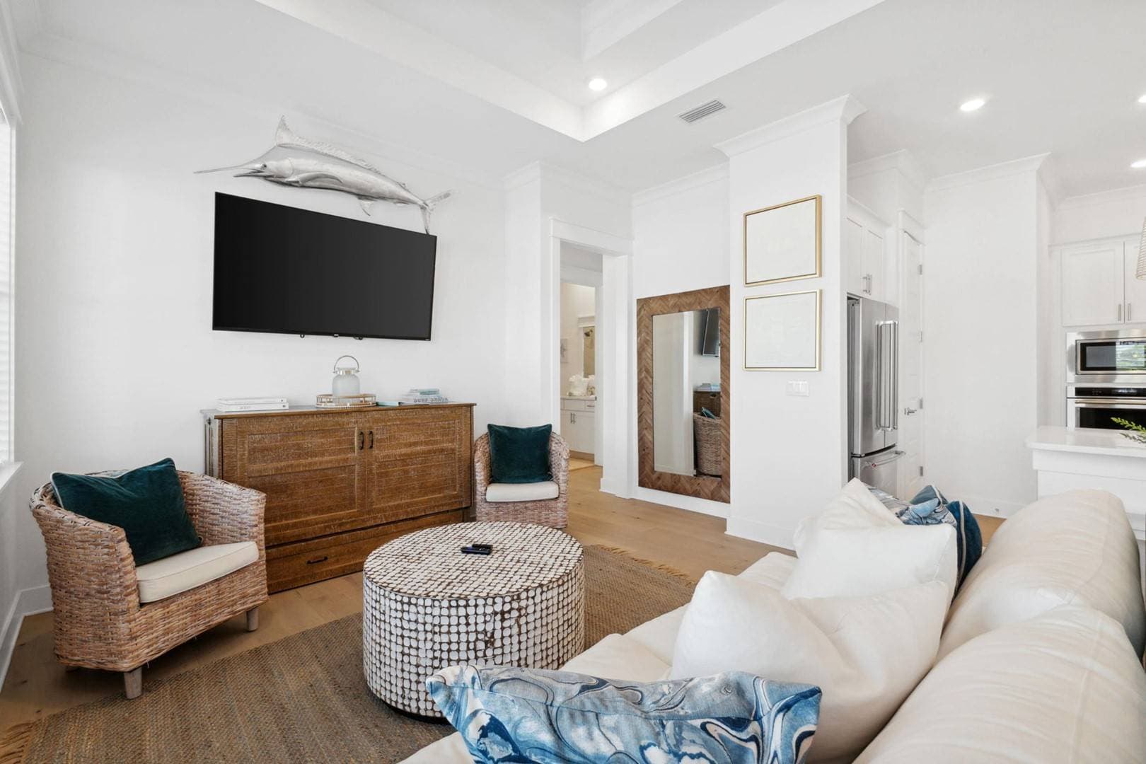 Emerald Waves - Image 2