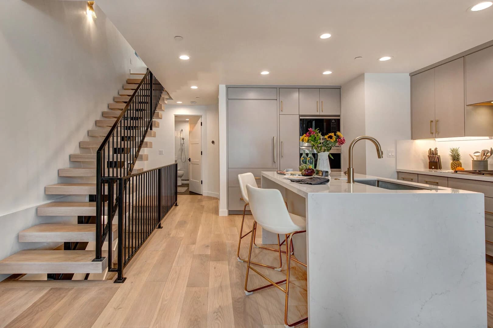 On Cloud Nine - Image 10