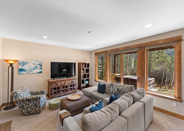 Caravelle Townhome #223 - Image 4