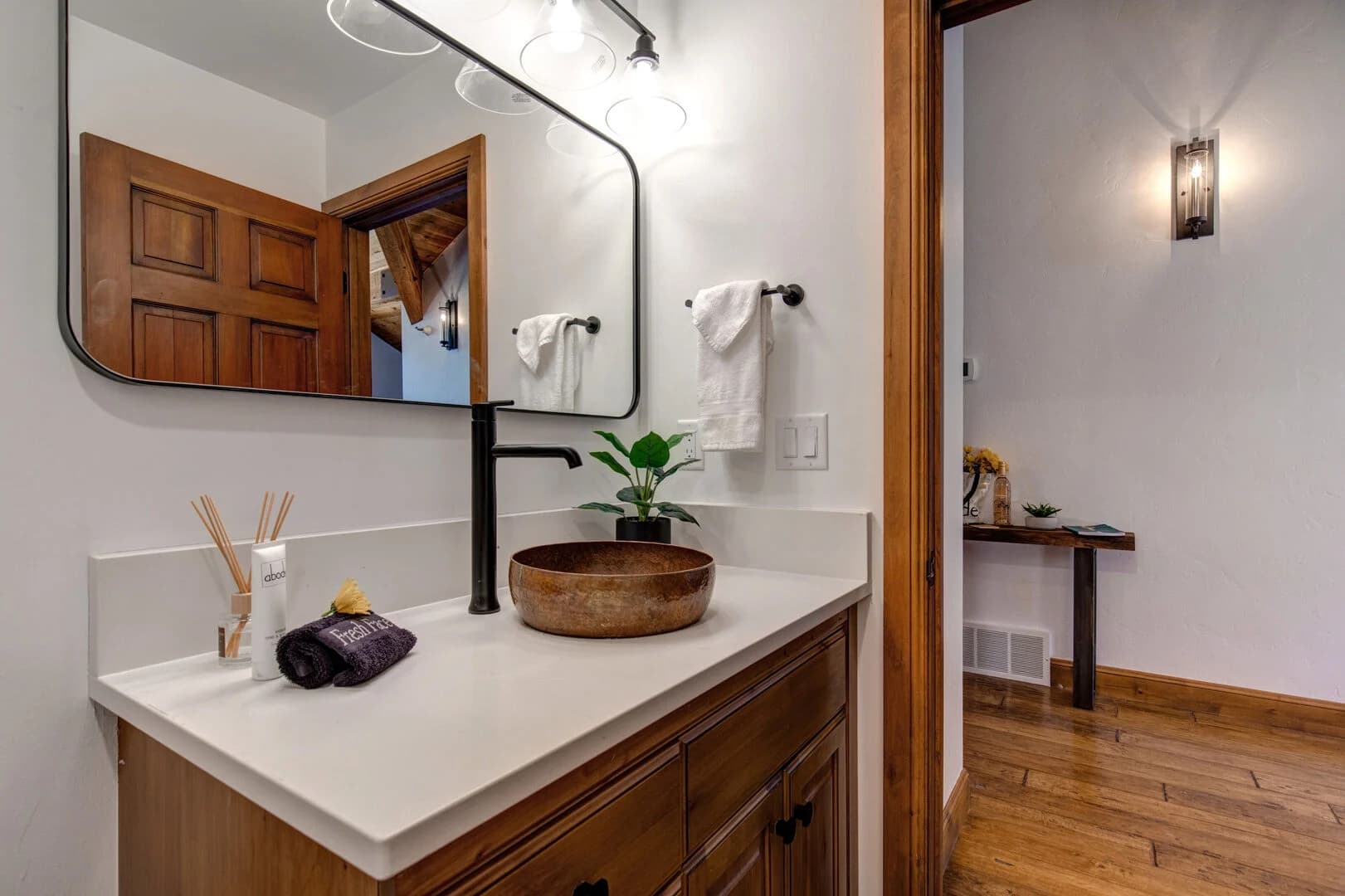 Ontario Lodge - Image 16