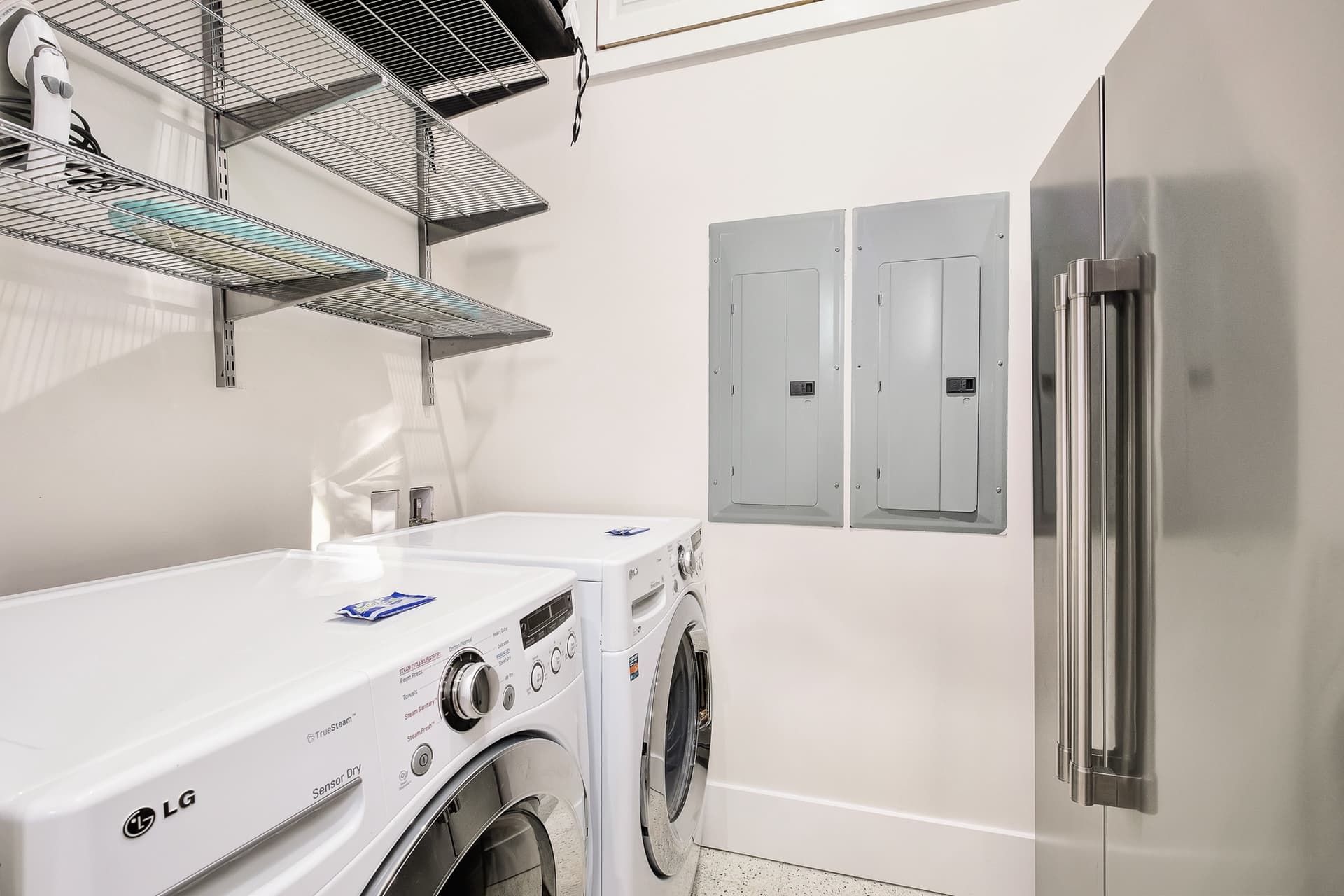 St. Ivory - Image 21