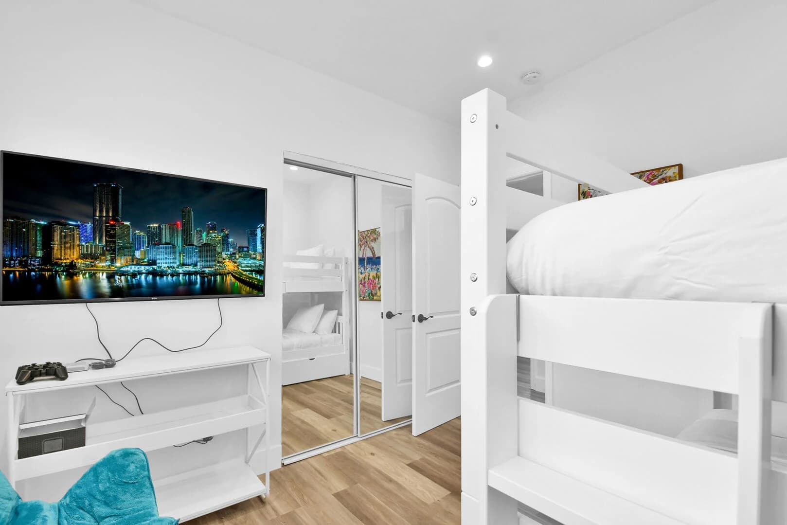 Herder House - Image 24