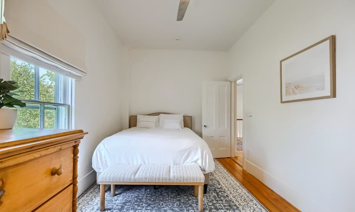 Captain Doane House - Image 20