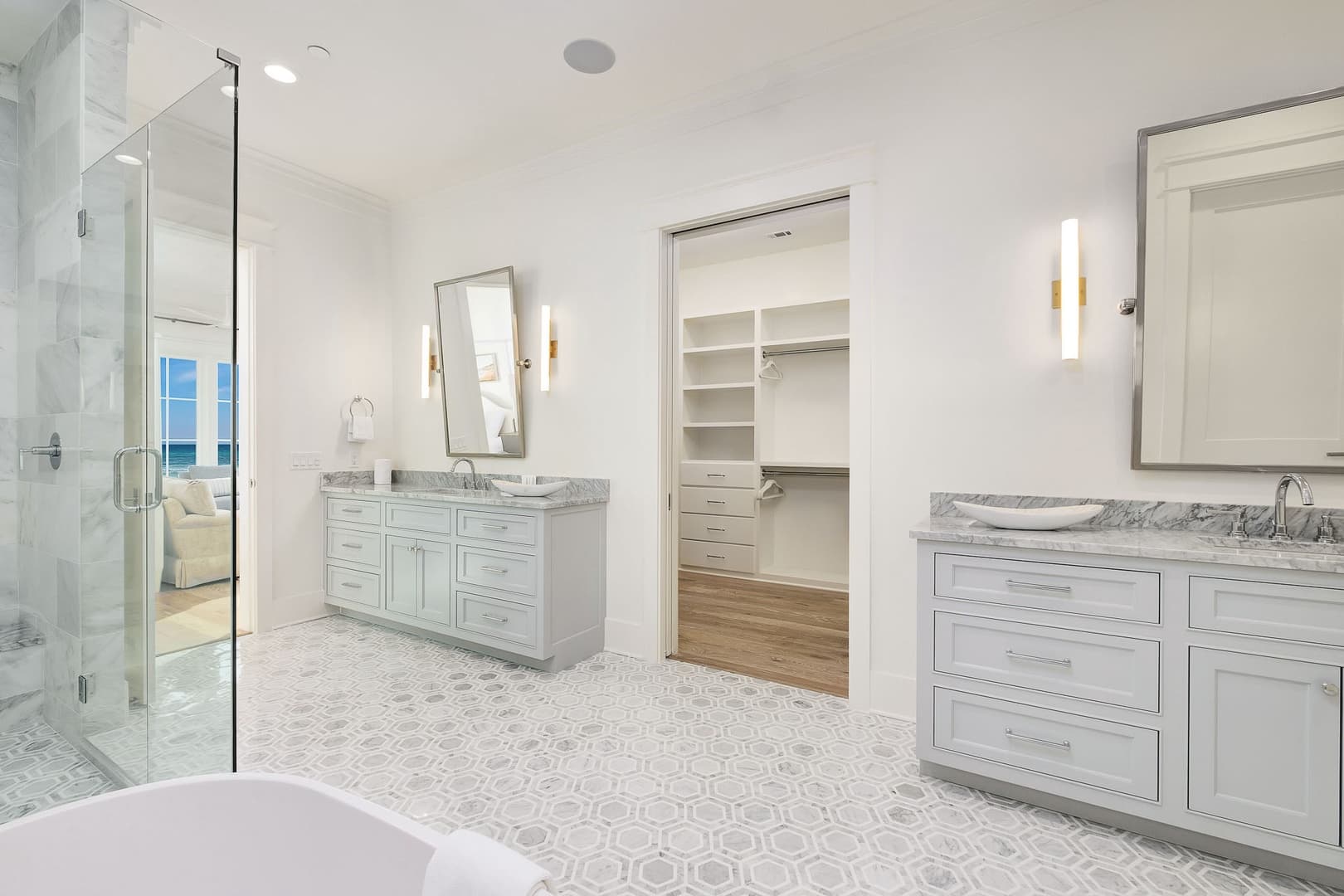 Emerald Le Luxe - Image 42