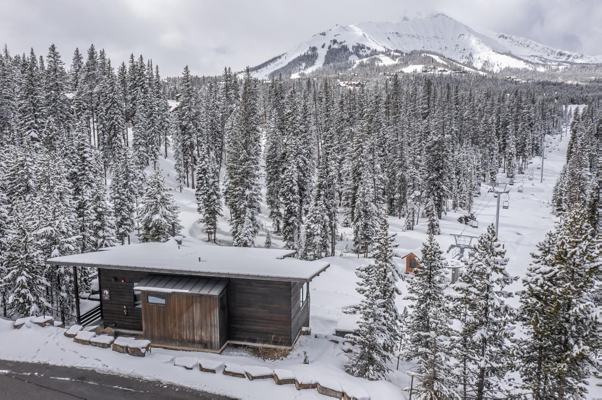 Lake Cabin #20 - Image 33