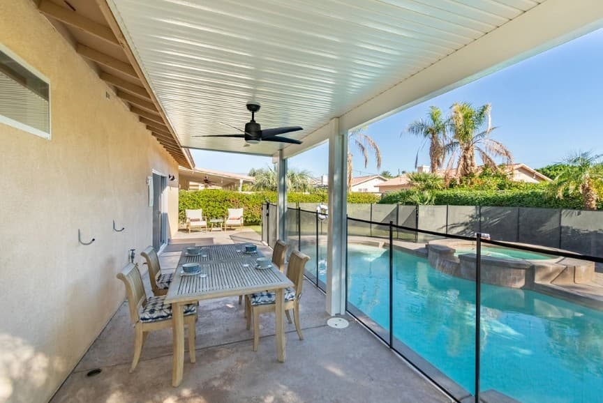 Sunny Palms - Image 29