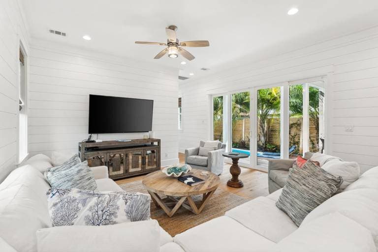 Beach Please - Image 4