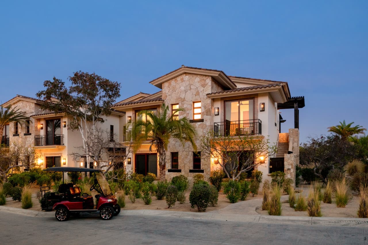 Chic Palmilla Condo - Image 1