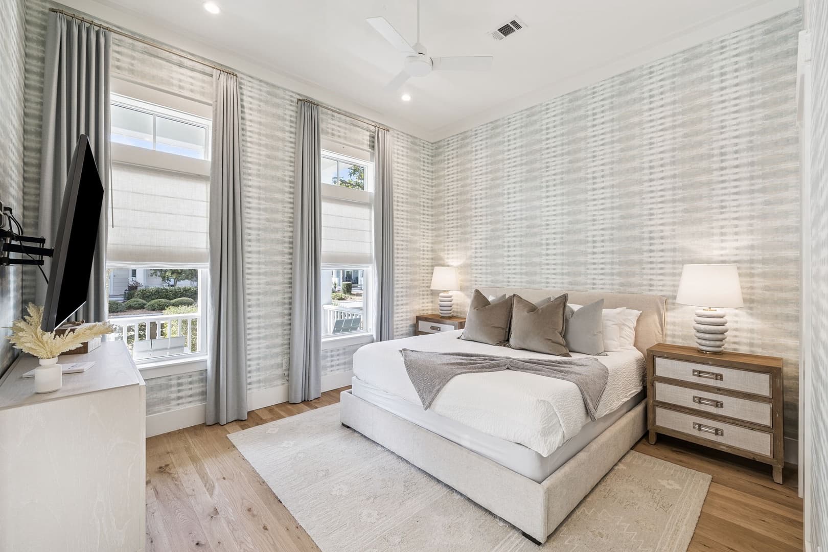 Anna Blue - Image 23