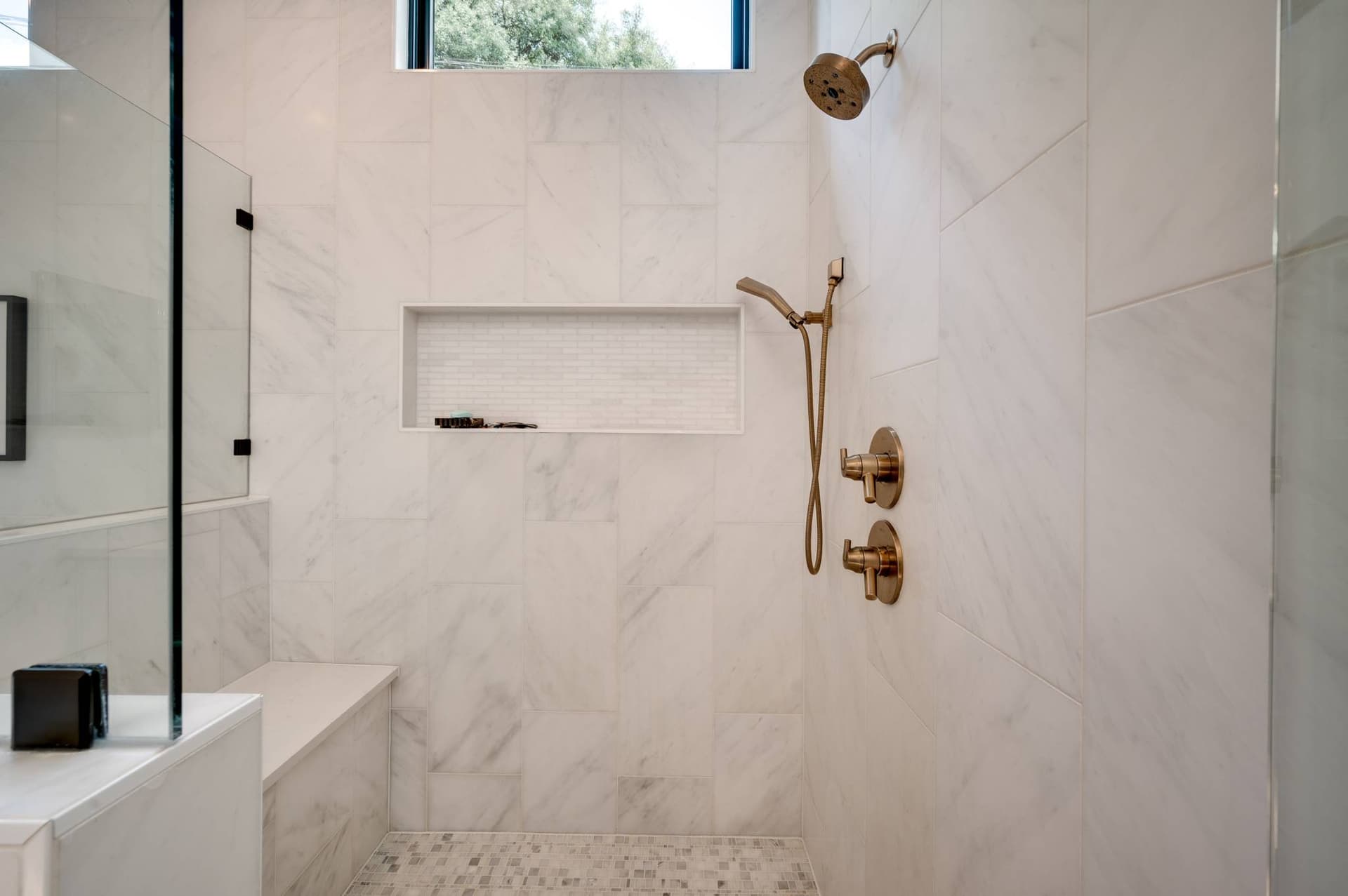 Austin Bella - Image 25