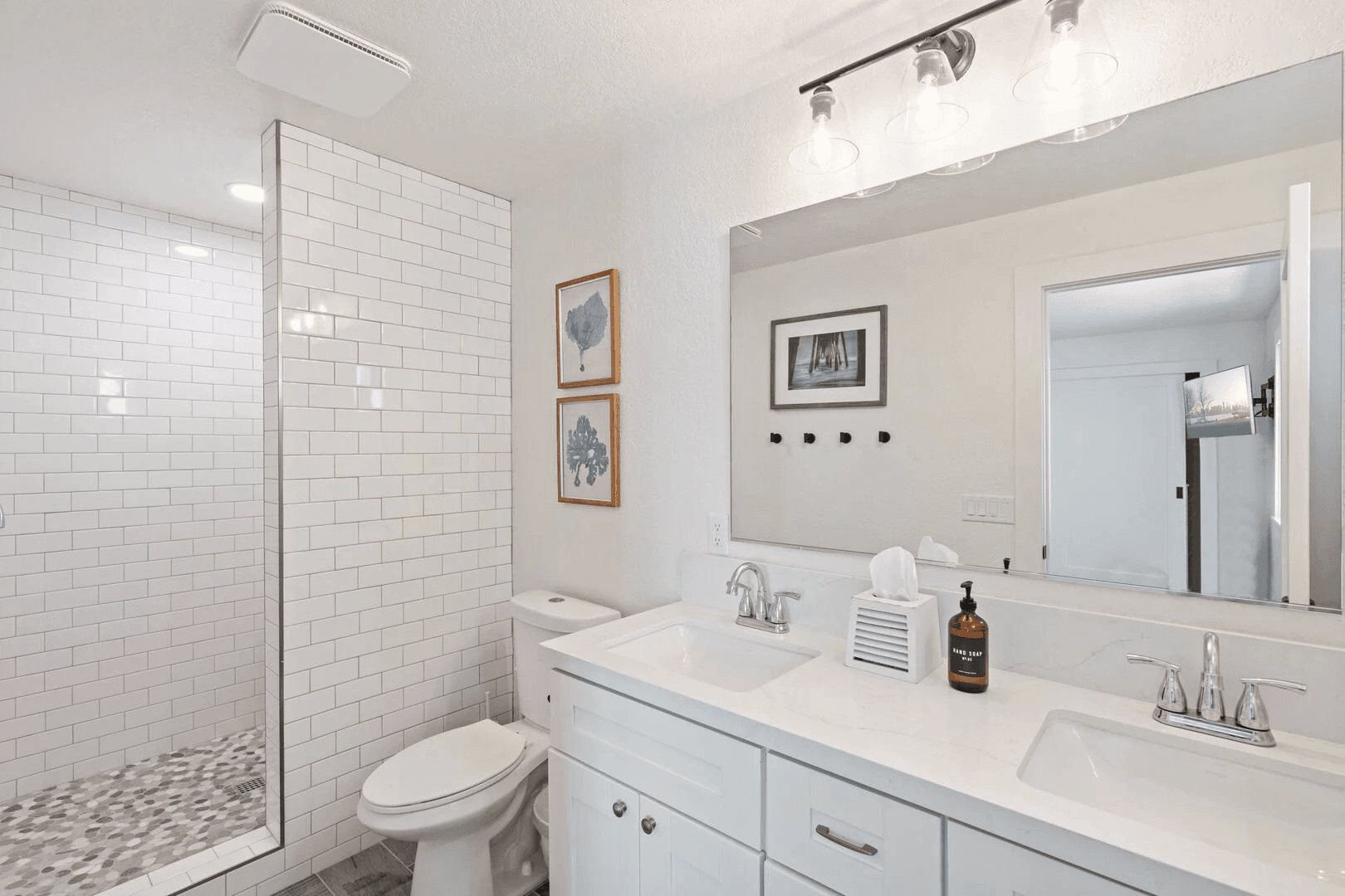 Oceanfront Paradise #1 - Image 20