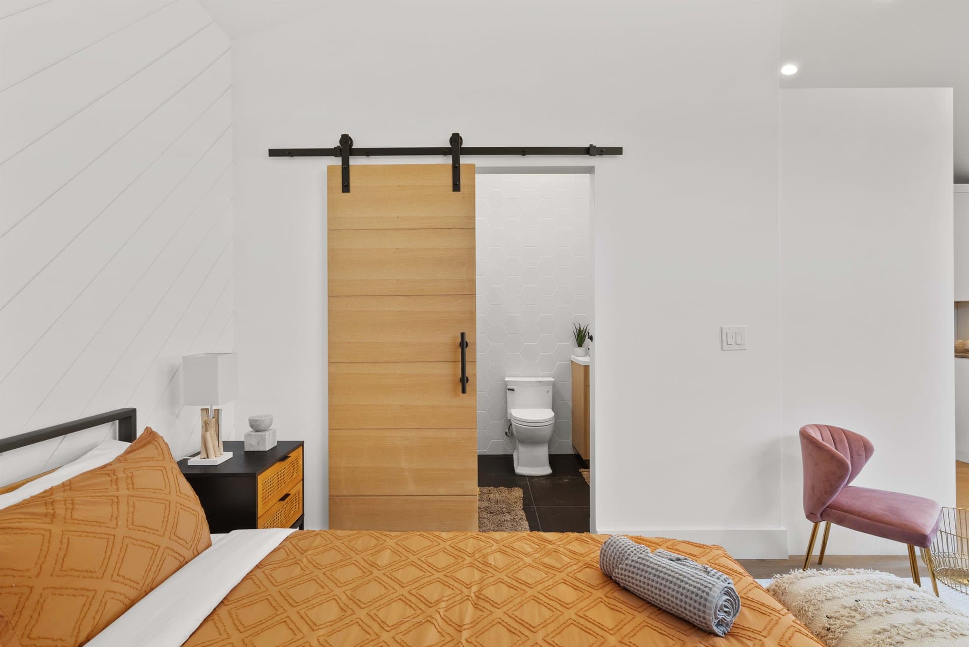 Lake Street - Image 14