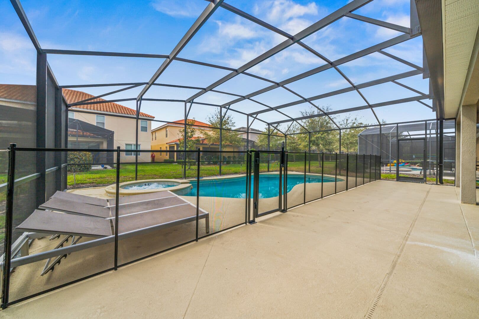 Gallery House - Image 81