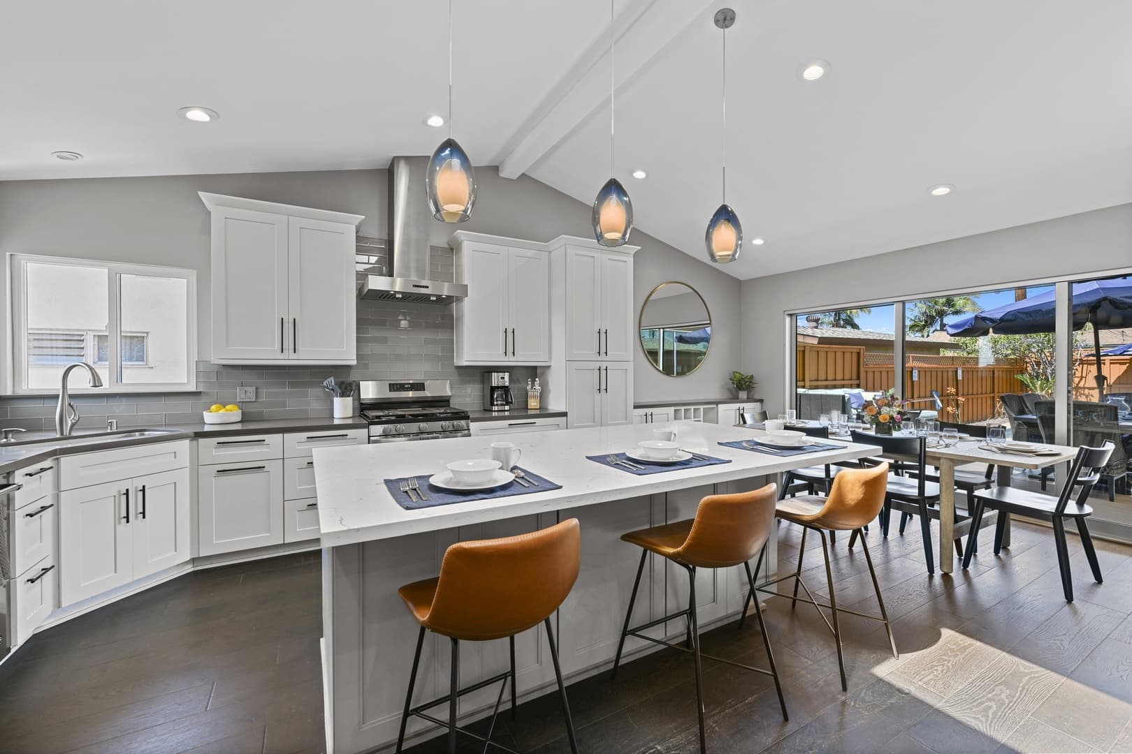 Pacific Beach Retreat - Image 5