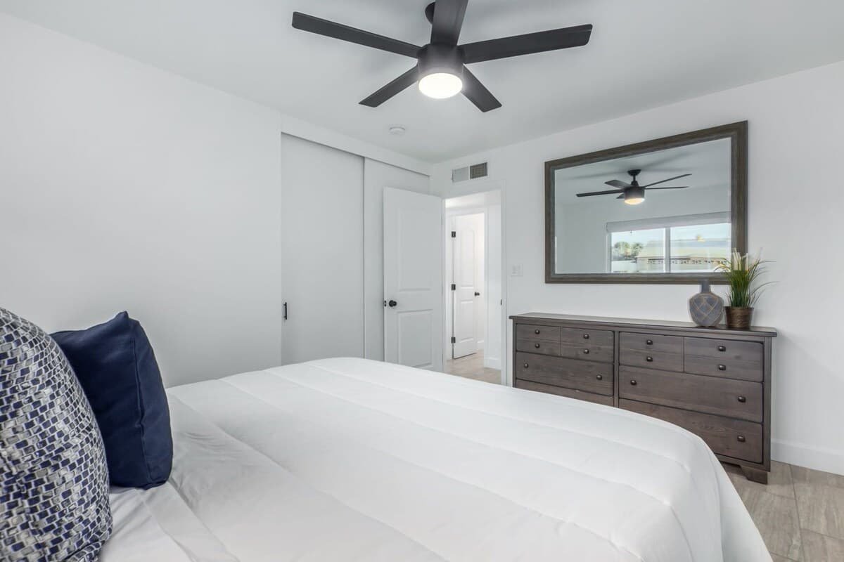 Crown Azul Retreat - Image 13