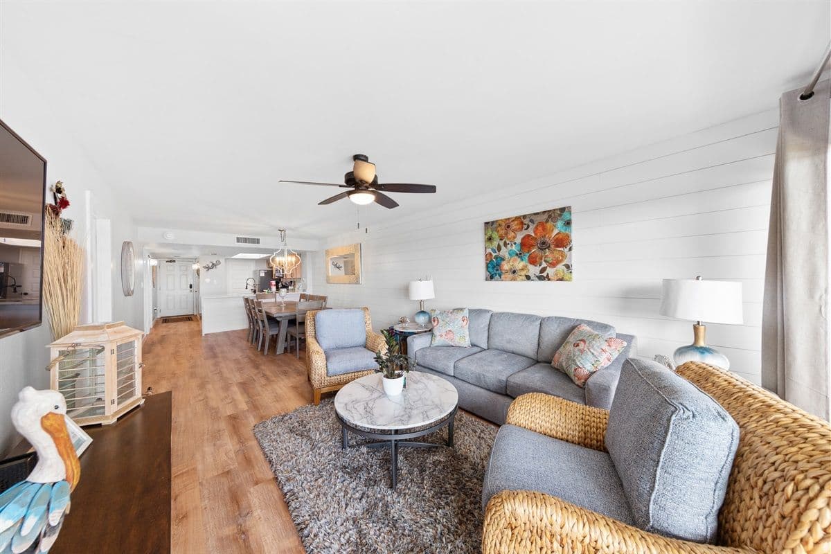 Ocean Vista Towers - Image 4