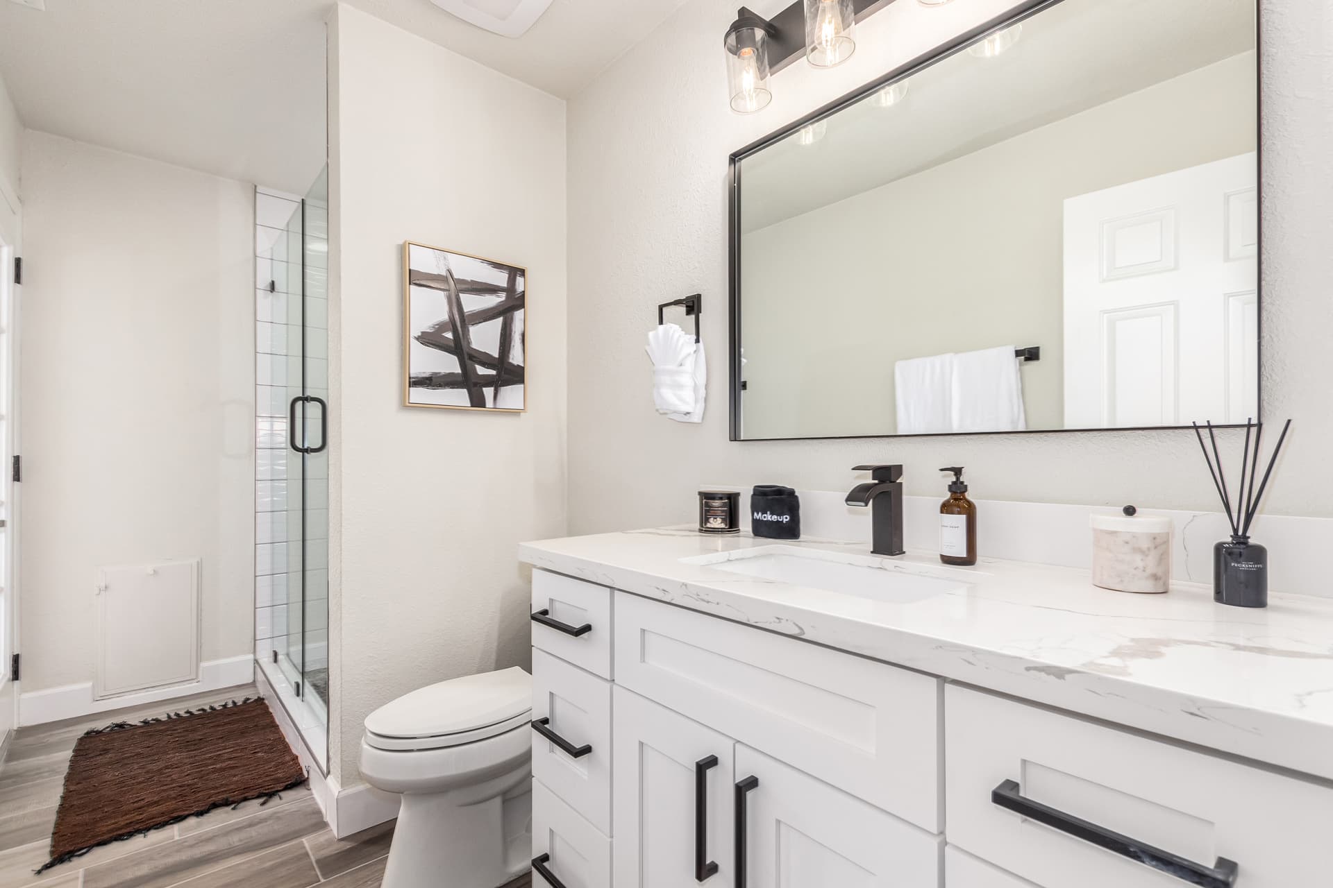 Modern Retreat - Image 24