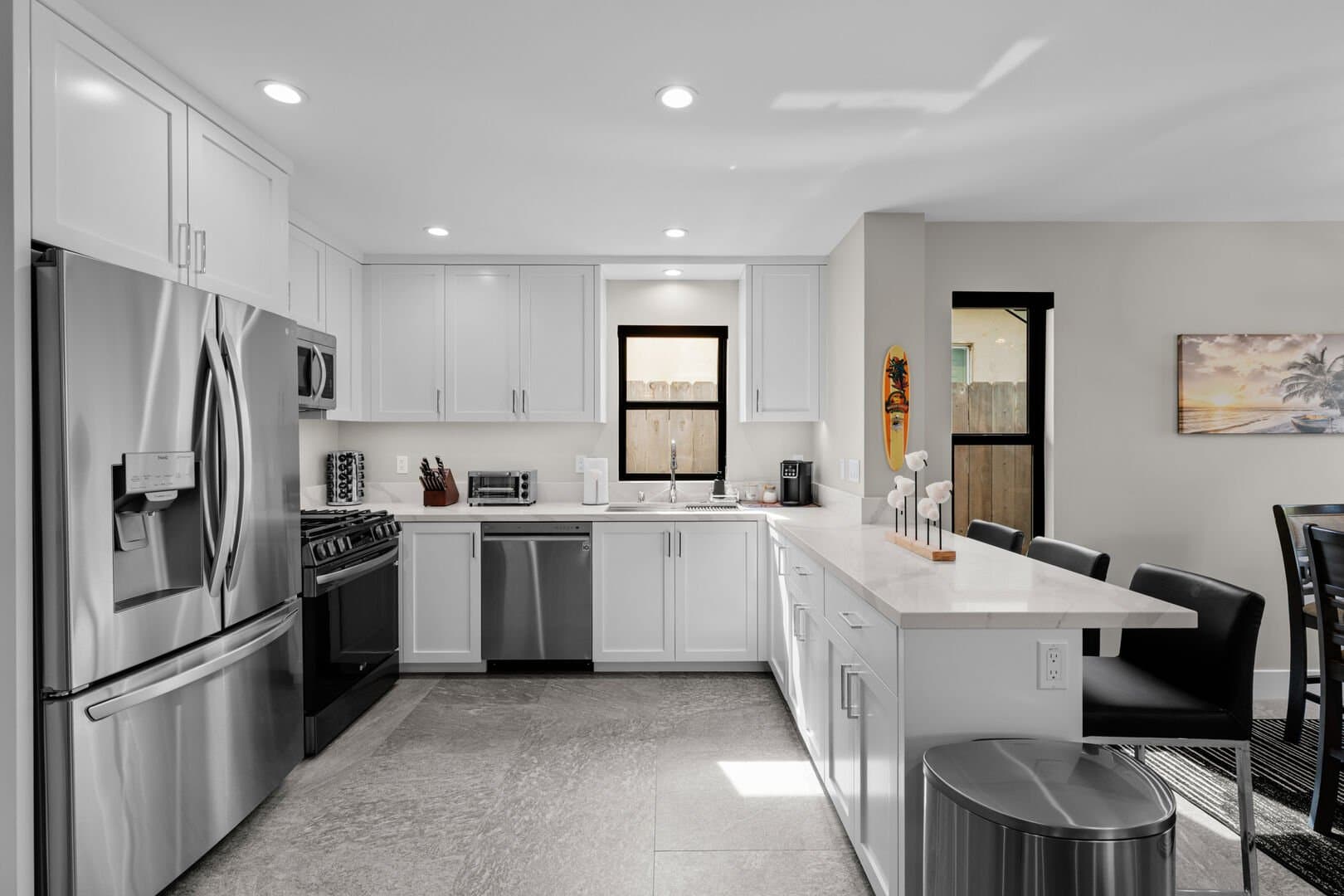 Modern Beach Vibes (Lower) - Image 11