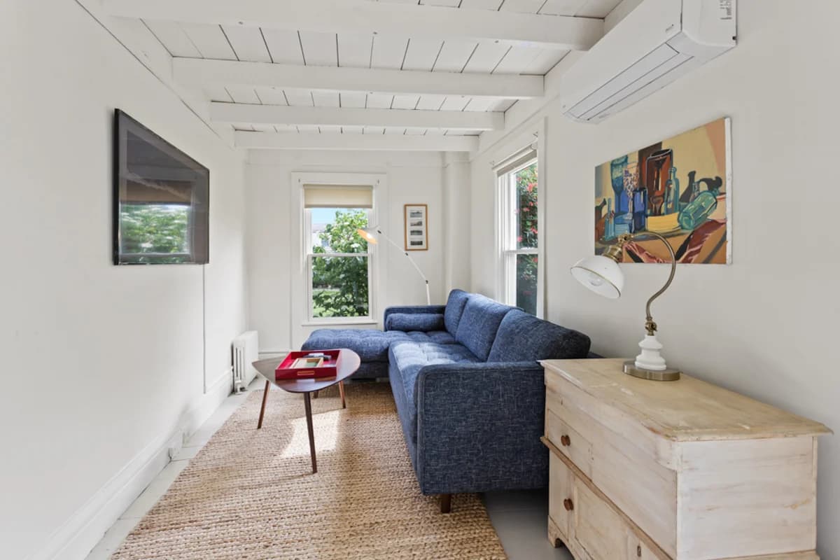 Chatham Farmhouse - Image 12