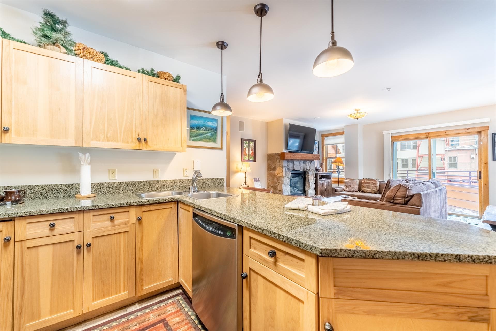 Peakview Penthouse Retreat - Image 13