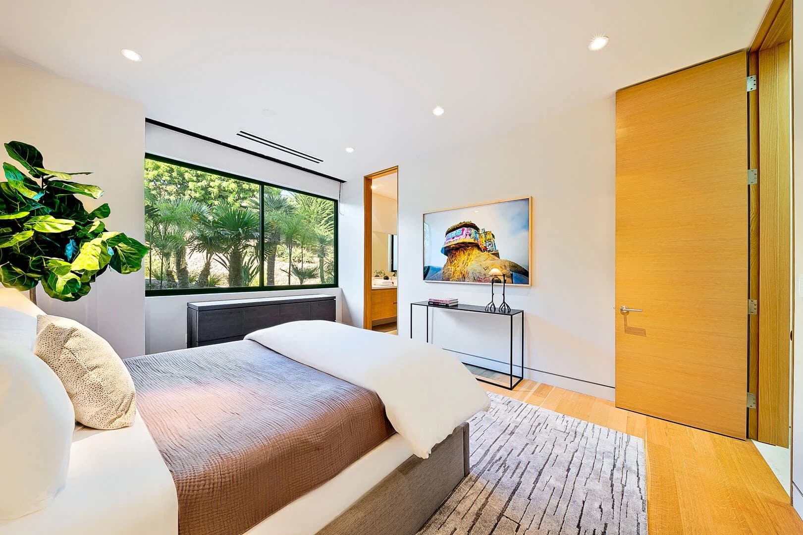 Malibu Beach Oasis - Image 28