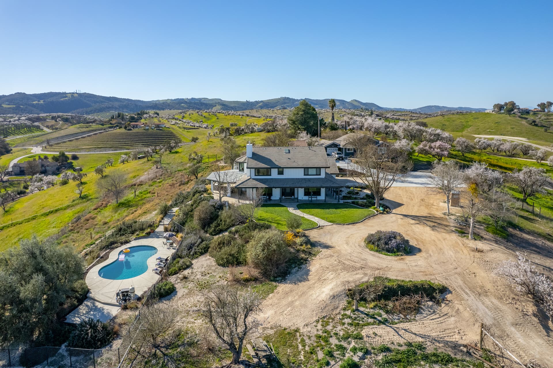 Mira Vista Manor - Image 77