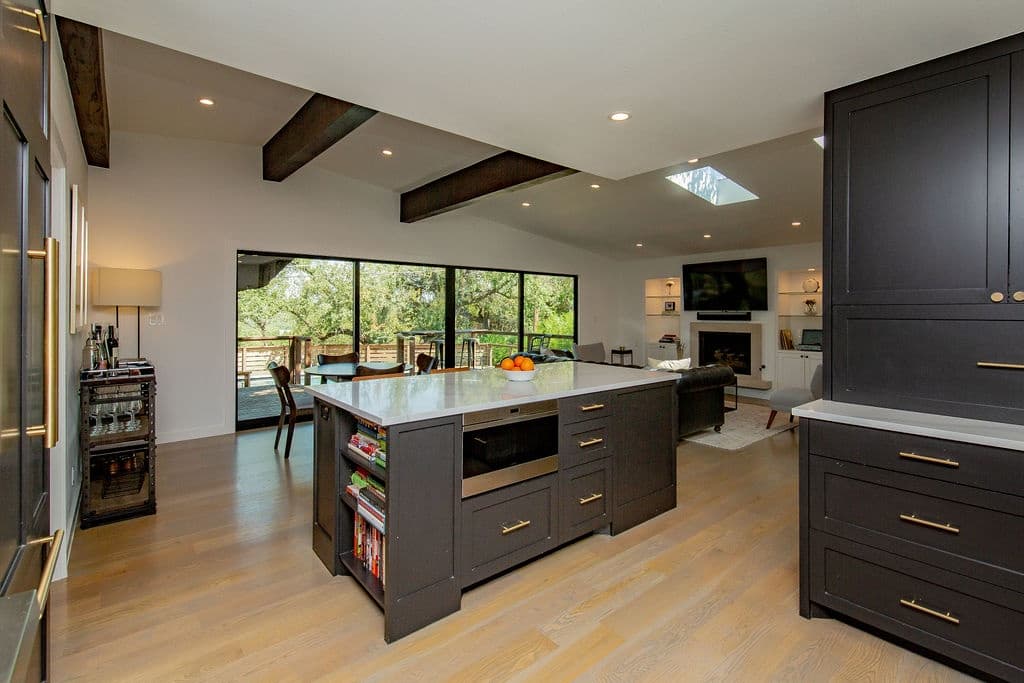 Westlake Hills Designer House - Image 15