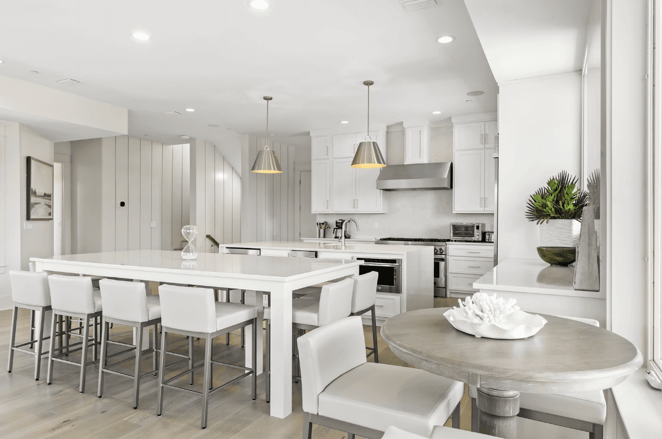 All Decked Out Seagrove - Image 9