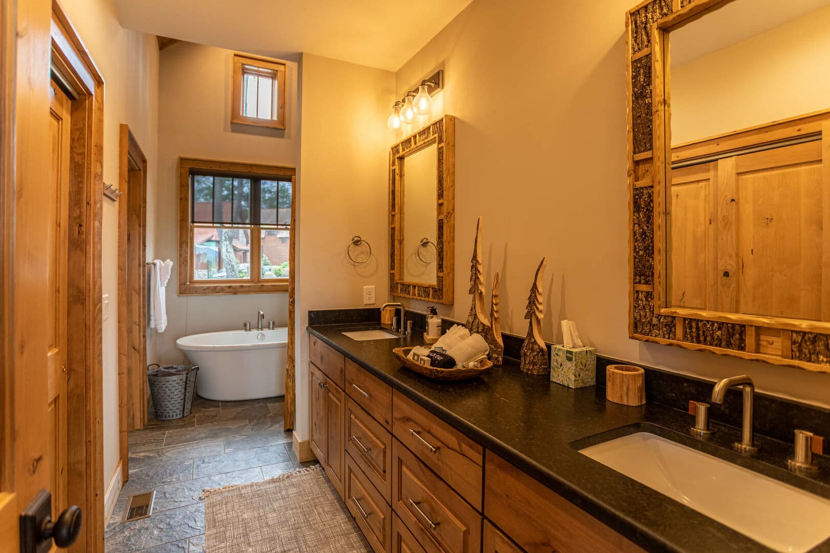 Lazy Bear Home - Image 13