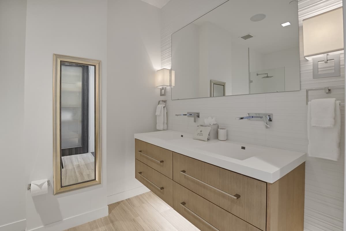 Mountain Luxe Retreat on Main - Image 24