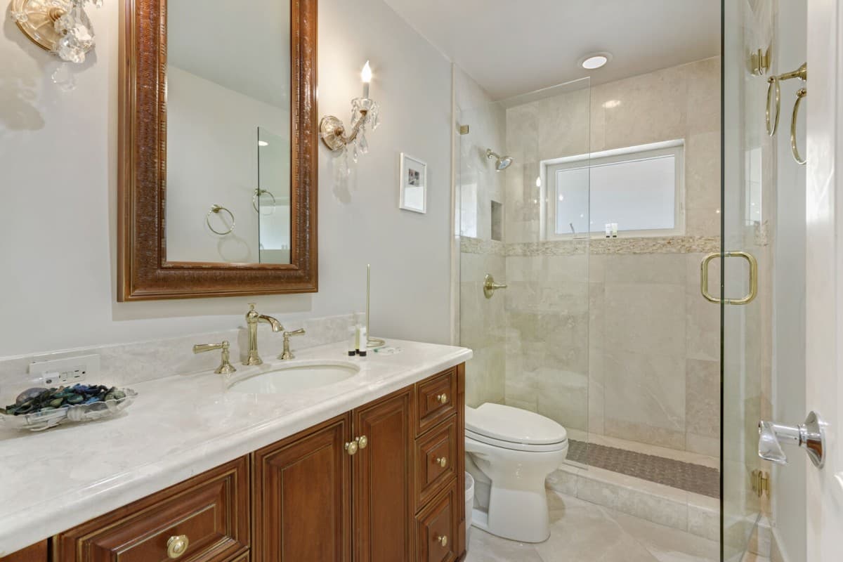 Ocean Mist Home - Image 15