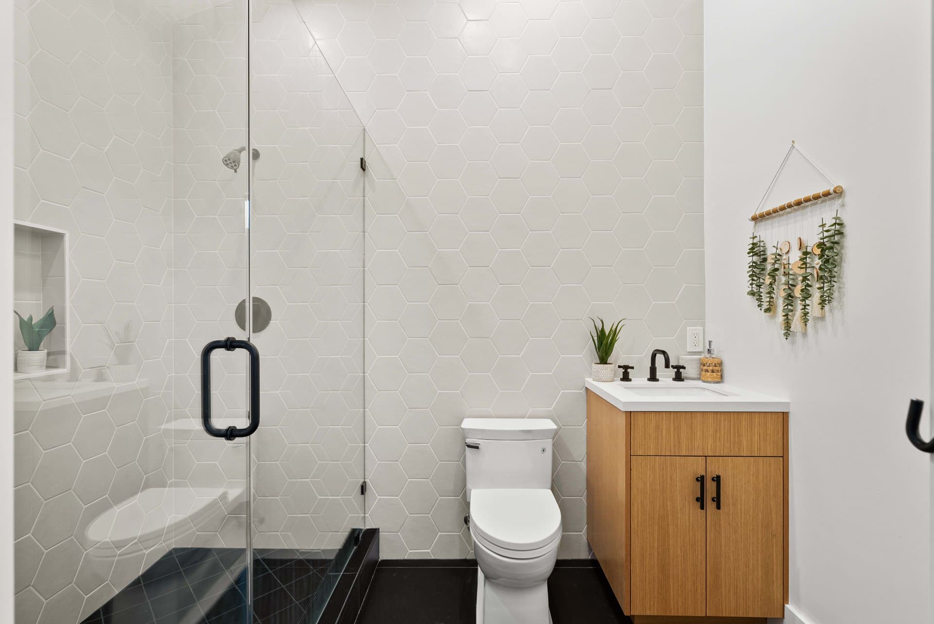 Lake Street - Image 22