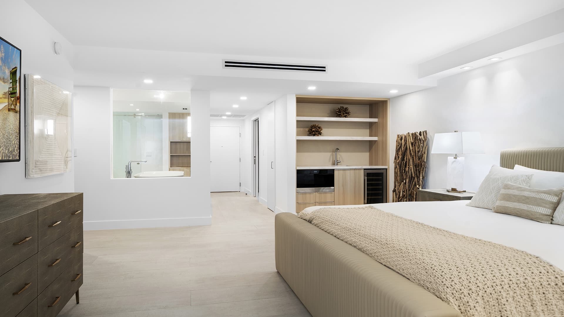 Roney Palace Residence #641 - Image 22