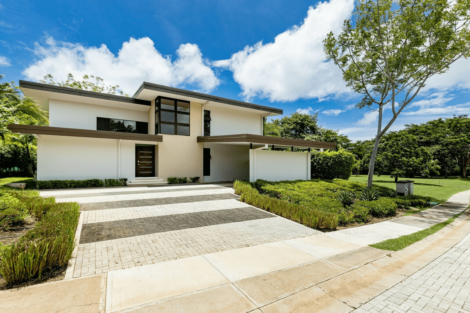 Casa Moderna - Image 2