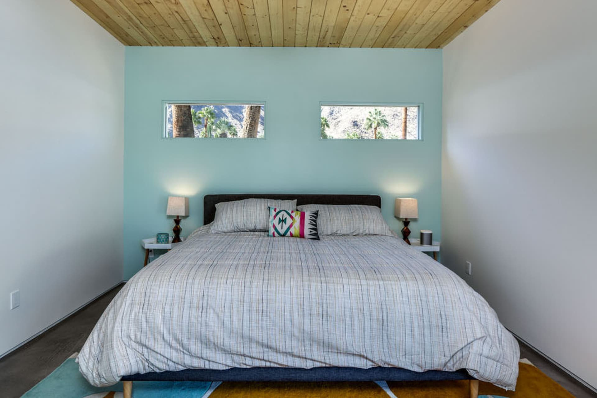 Regal Contemporary House - Image 17