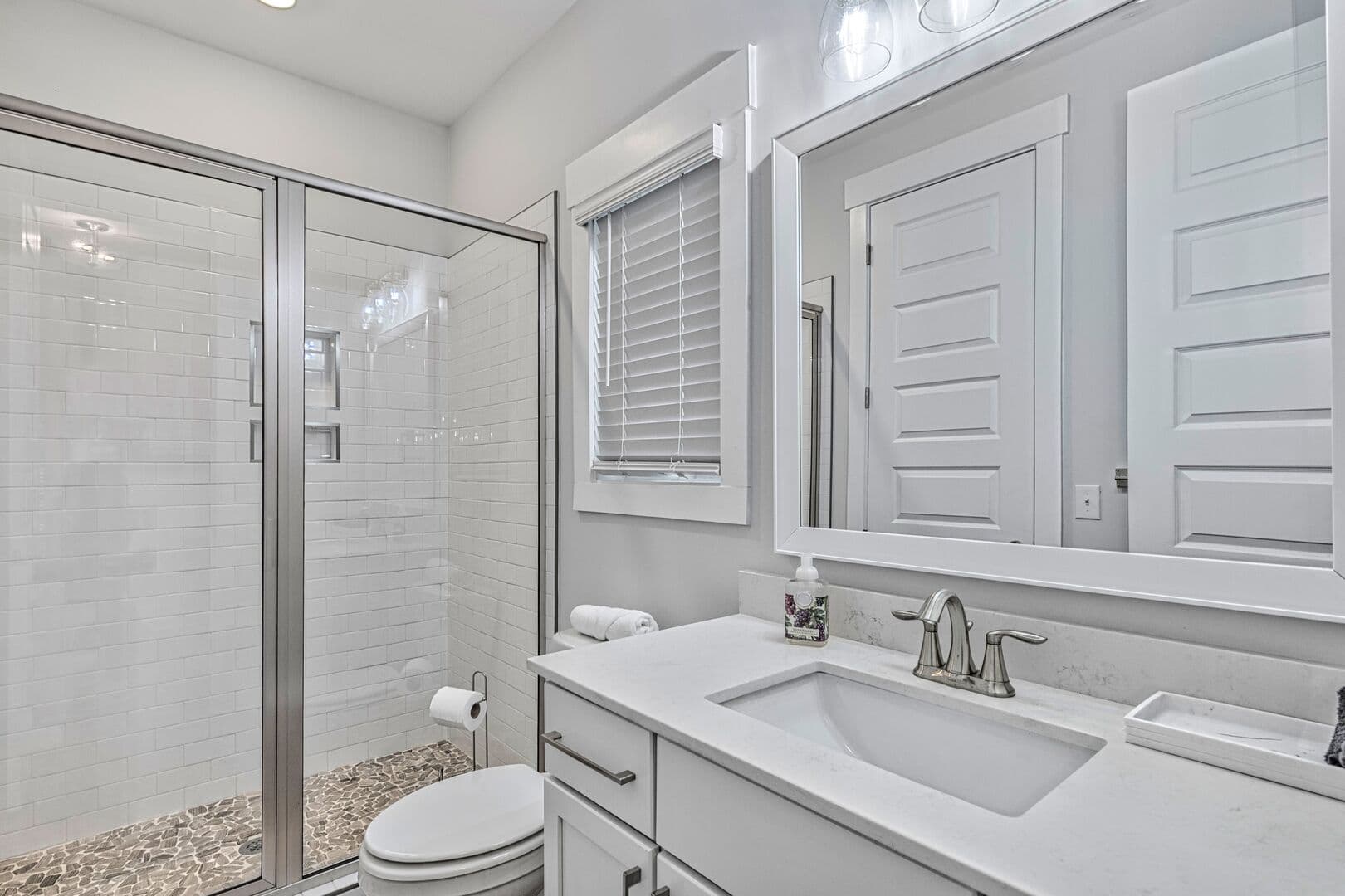 Tip Toe to the Beach - Image 23