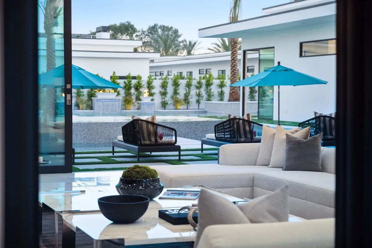 Bravo Villa #4 - Image 3