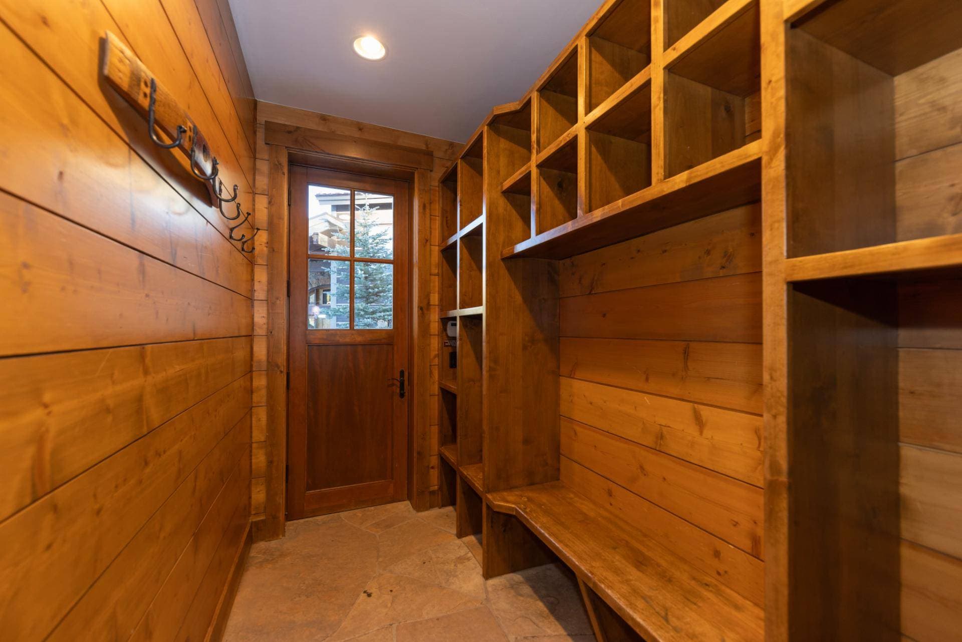 Lewis Ranch House - Image 20